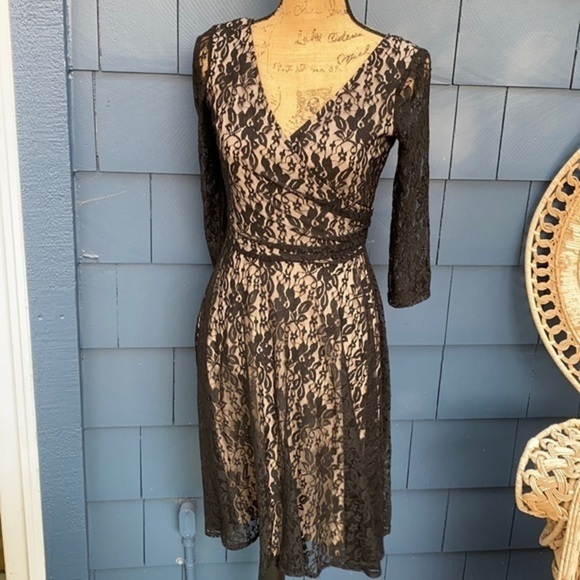 Maggy London Dresses & Skirts - 🖤🖤🖤Maggy London 6 Small pinup dress lace tan stretch